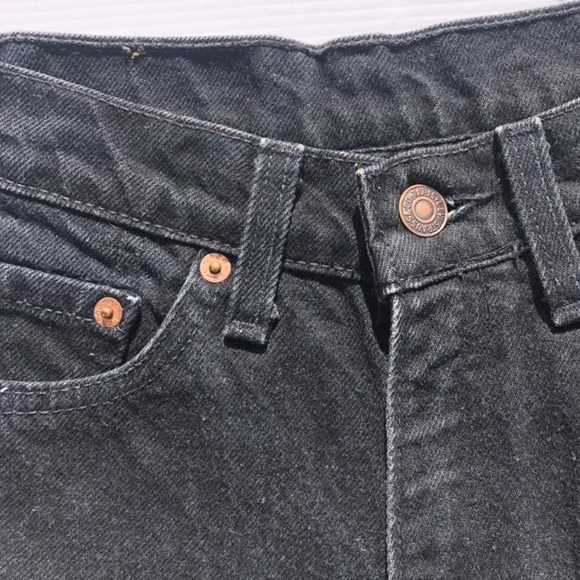 Vintage High Waisted Black Levi Shorts - (M-XXL) - Picture 3 of 3